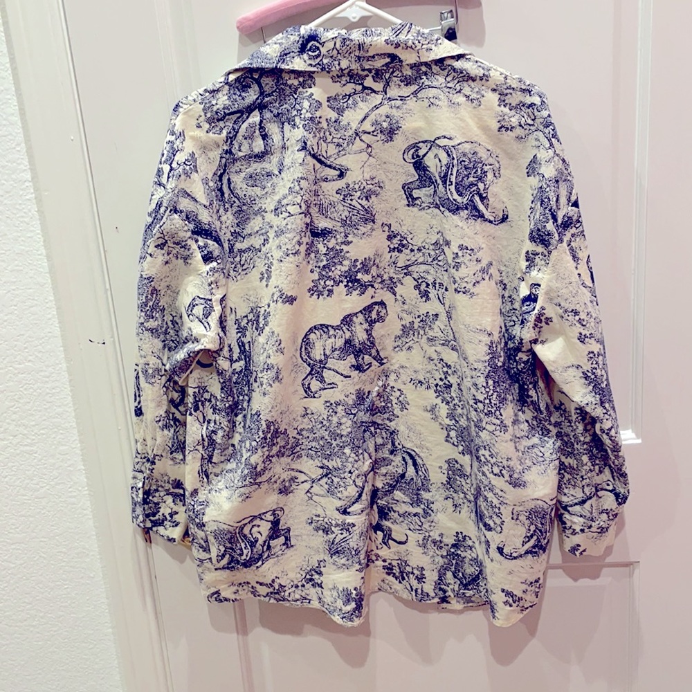 Patterned Layer Top - Picture 2 of 2